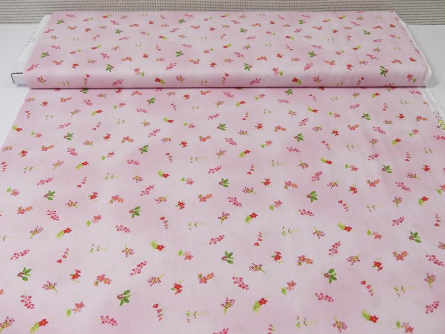 Preview: Patchworkstoff von Clothworks rosa mit kleinen Blumen in pink rot Ballenbreite